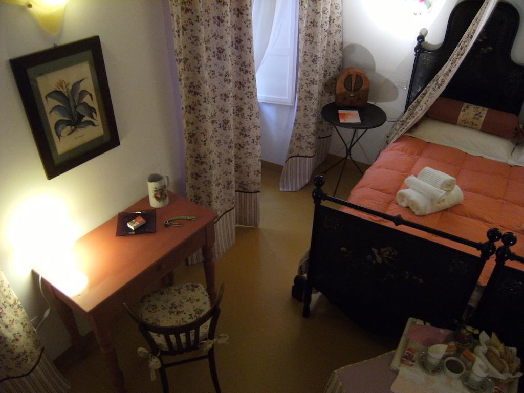 Elizabeth B&B Κάλιαρι Δωμάτιο φωτογραφία